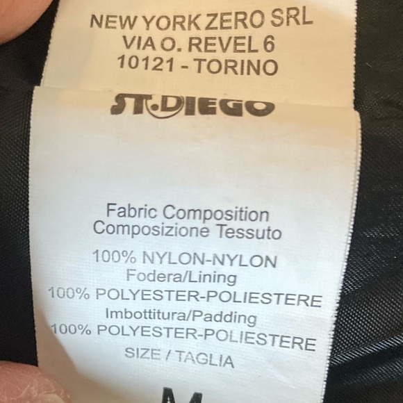 Women’s Sleeveless Vest - Picture 5 of 5